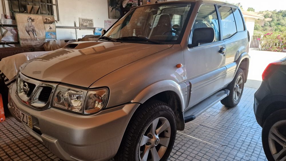 Vendo Terrano II 3.0 Van