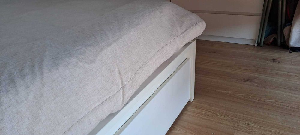 Cama de casal Malm