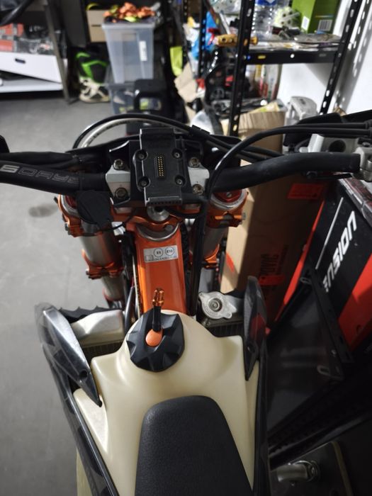 Ficha/suporte GPS BMW Navigator VI/Garmin 595L