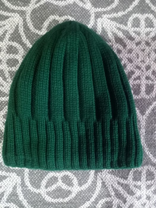Шапка  жіноча    .