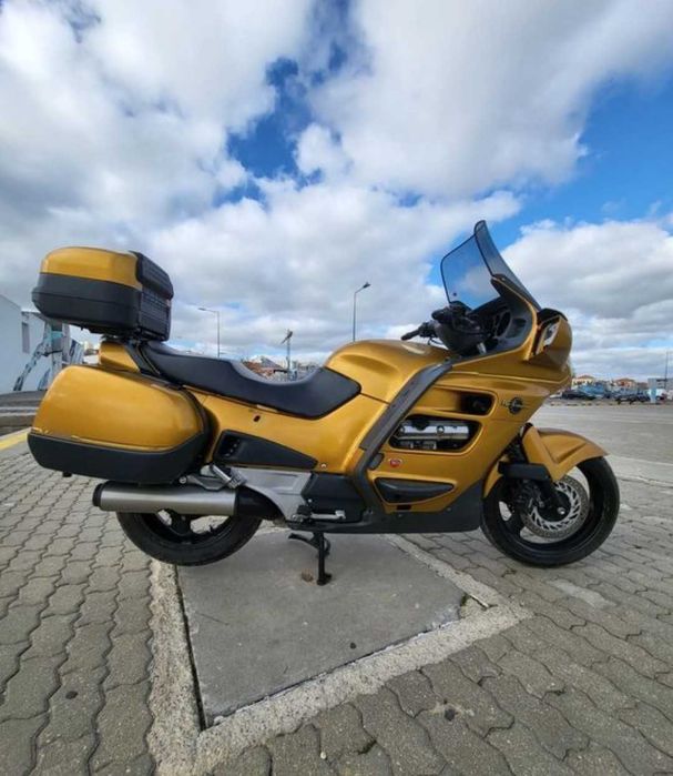 Honda ST1100 de 1999, 50th Anniversary Edition com 18 mil kms