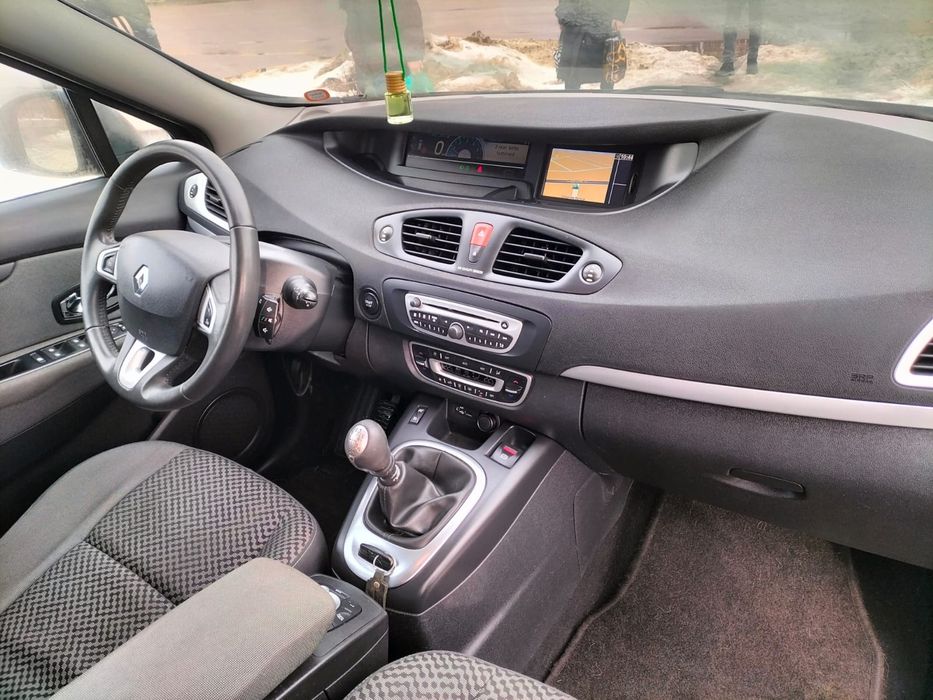 Renault grand scenic 3 1.6 dci 2011 року