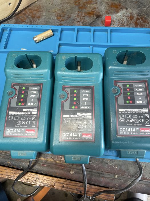 Vendo carregadores para varias maquinas