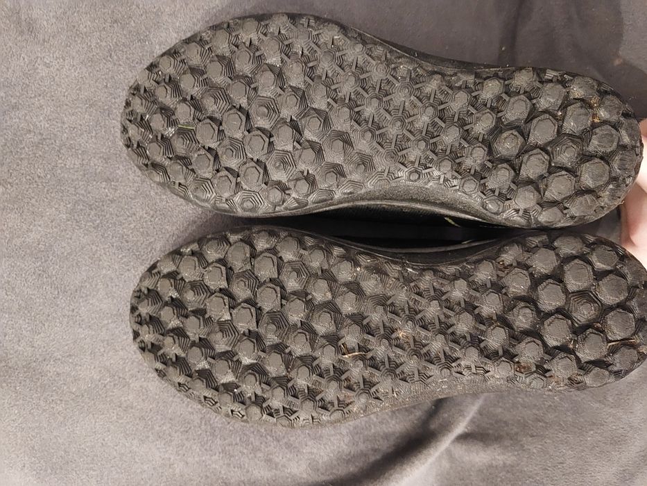 Buty piłkarskie chłopięce  r 33