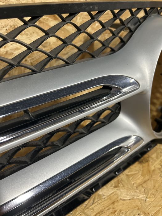 Grelha original Mercedes GLC W253