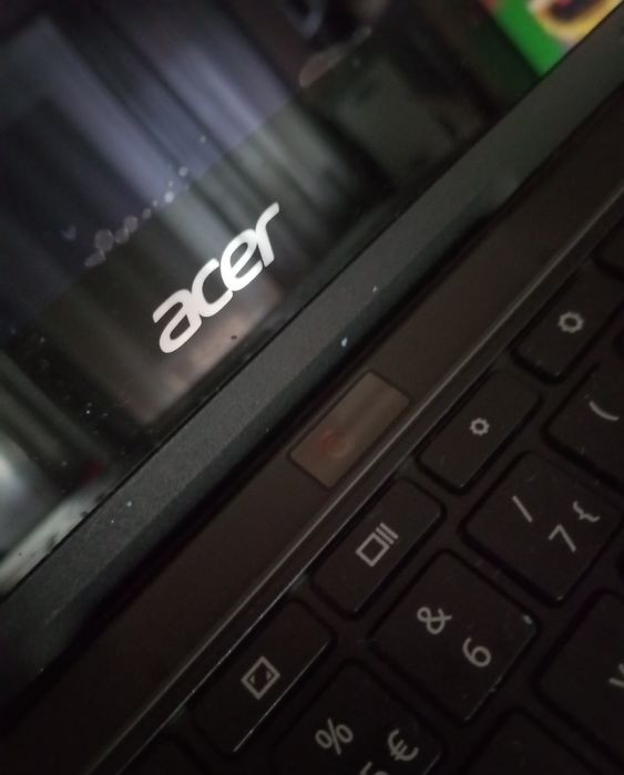 Laptop Acer chromebook celeron R751T model N16Q14