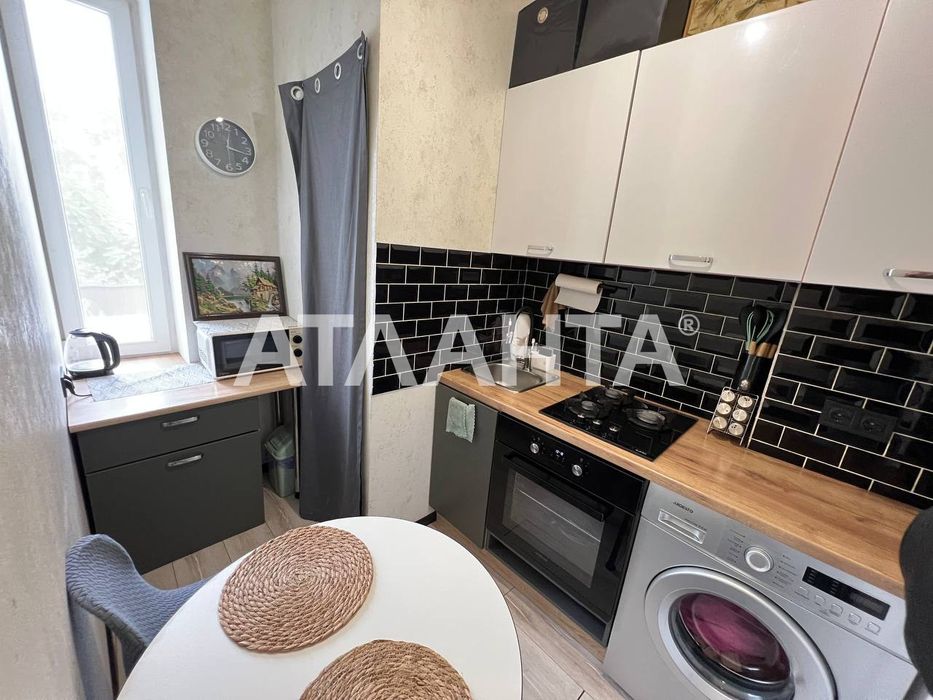 3 комн квартира возле Привоза