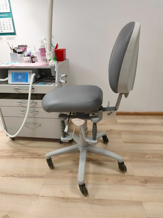 Krzesło podologiczne, krzesło kosmetyczne Bioswing