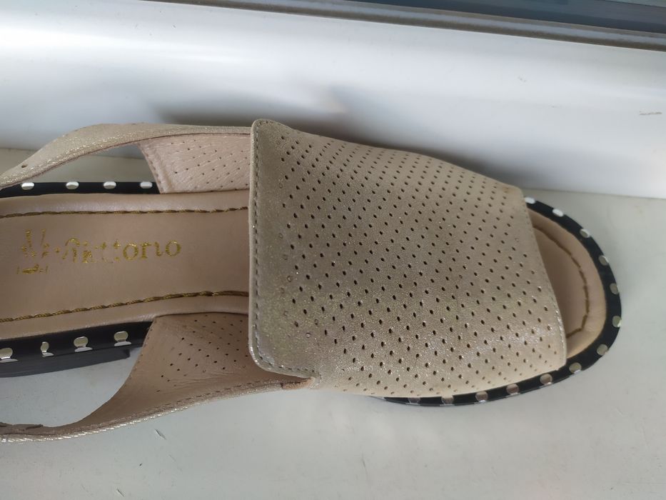 Босоніжки, 37р. Натуральна шкіра.