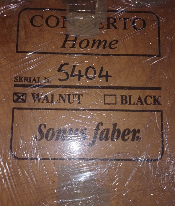 Colunas Sonus Faber Concerto Home com suportes SF stone wood (reservadas)