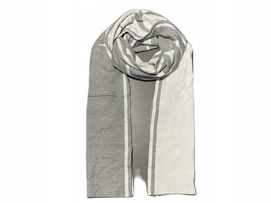 Szalik Guess szary biały logo