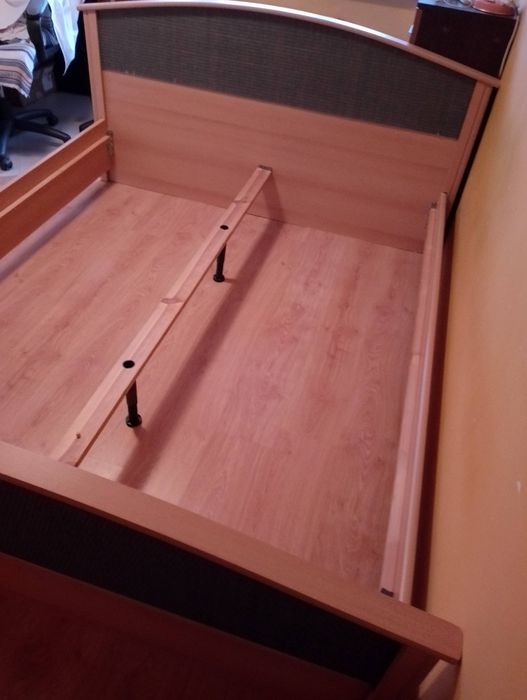 Łóżko małżeńskie na materac 160x200