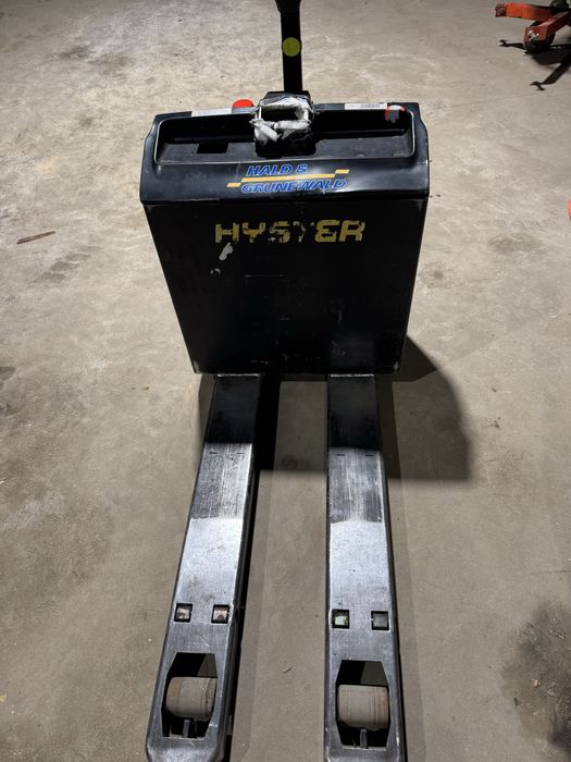 Paleciak elektryczny Hyster