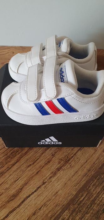 Buty dziecięce Adidas r 19