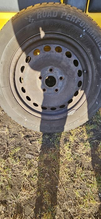 Felgi stalowe z oponami 195×65r15  Skoda Audi Vw 5x112 lato