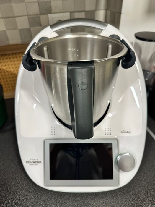 Bimby TM6 com 2° copo