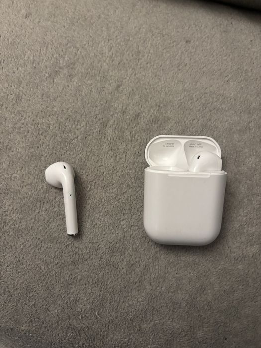 Sprzedam słuchawki bezprzewodowe AirPods 2