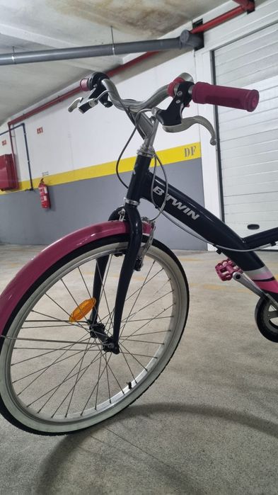 Bicicleta BTWIN 26 com oferta de capacete
