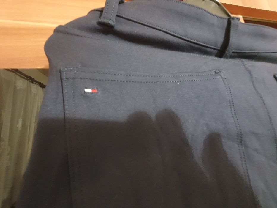 Tommy Hilfiger spodnie dres granat 38