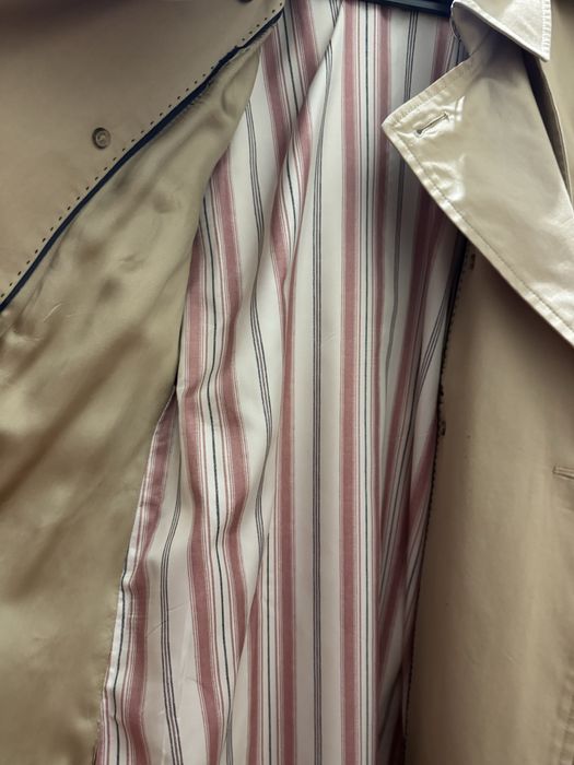 Бежевий тренч Massimo Dutti