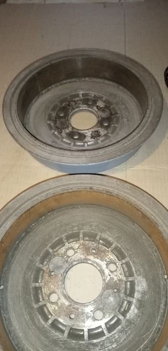 Продам задні барабани на ваз 2101-2107 ціна за (пару)