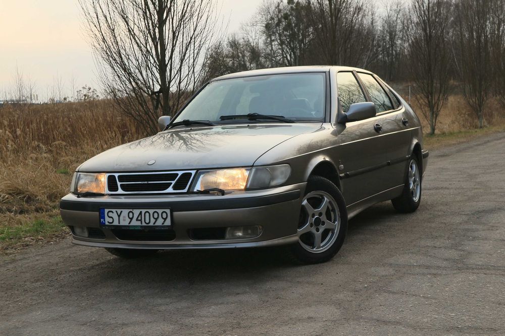 Saab 93 2,0 TURBO-Skóra-Podgrzewane Fotele,Multifunkcja-Elektryczne Szyby-El;ektryczne Lusterka-Klimatyzacja Automatyczna