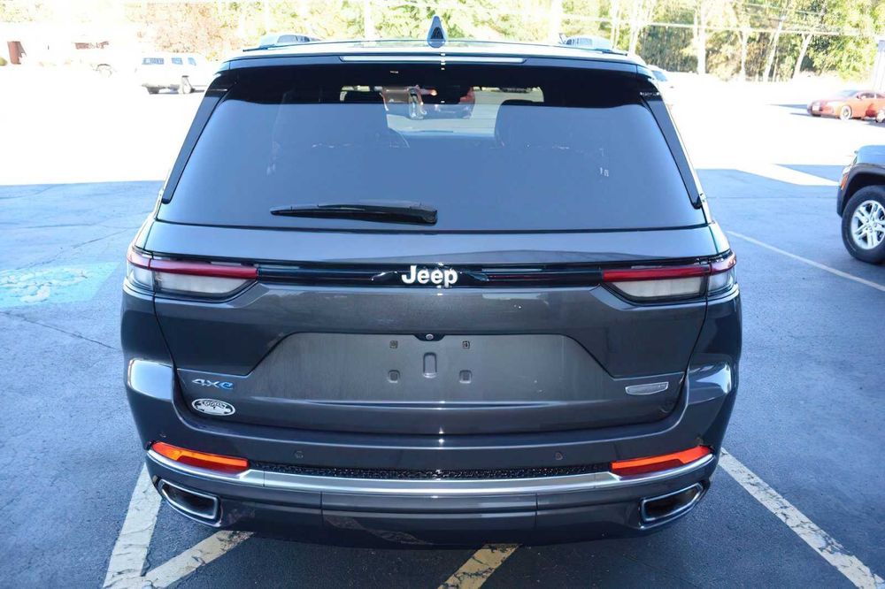 Jeep Grand Cherokee Summit 4xe      2023