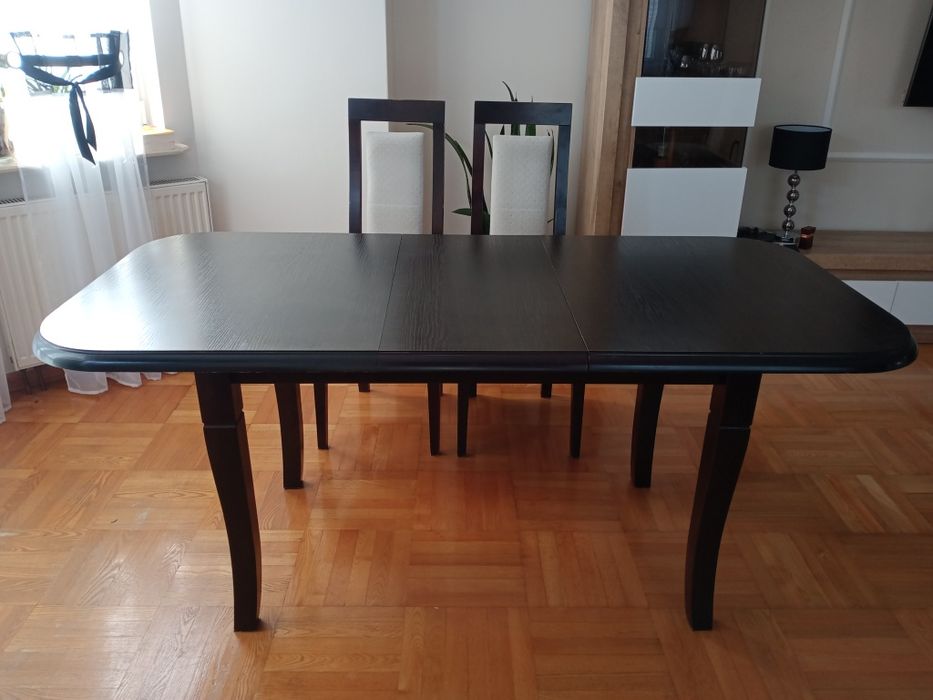 Sprzedam stół rozkładany z krzesłami