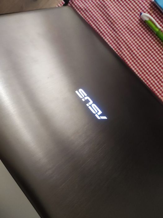 Komputer ASUS N750JK – laptop gamingowy z Mocą i Elegancją