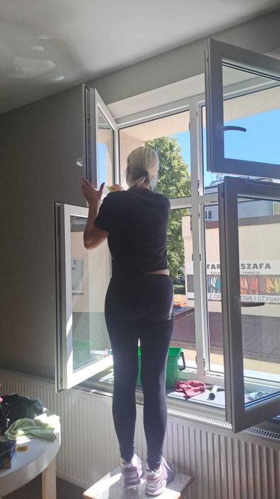 Sprzątanie domów/mieszkań/biur/obiektów. Czysto ! Szybko ! Solidnie !