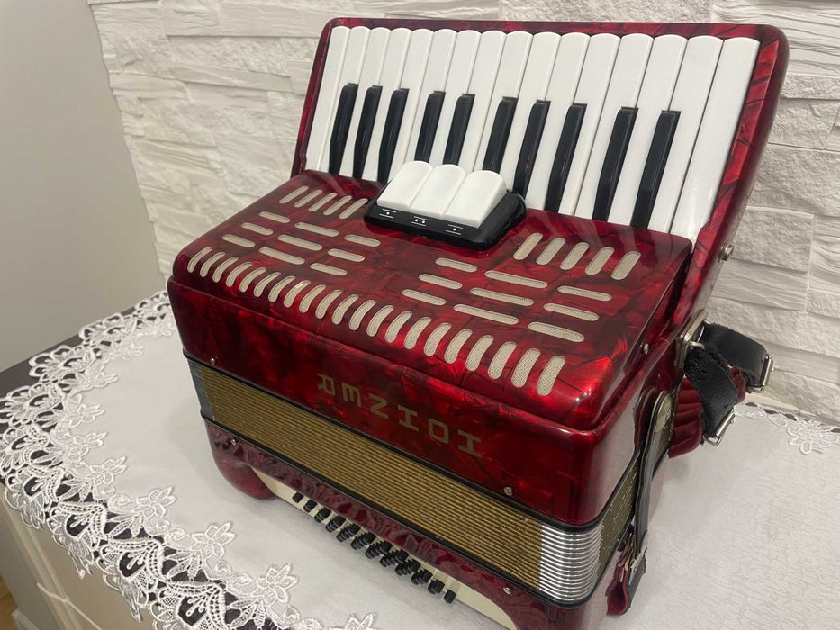 Akordeon Hohner Student IV – 40 basów