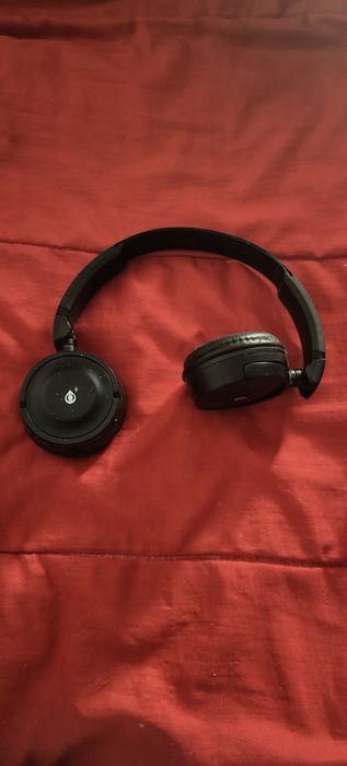 Fones Bluetooth Preto - Usados, Mas em bom Estado!