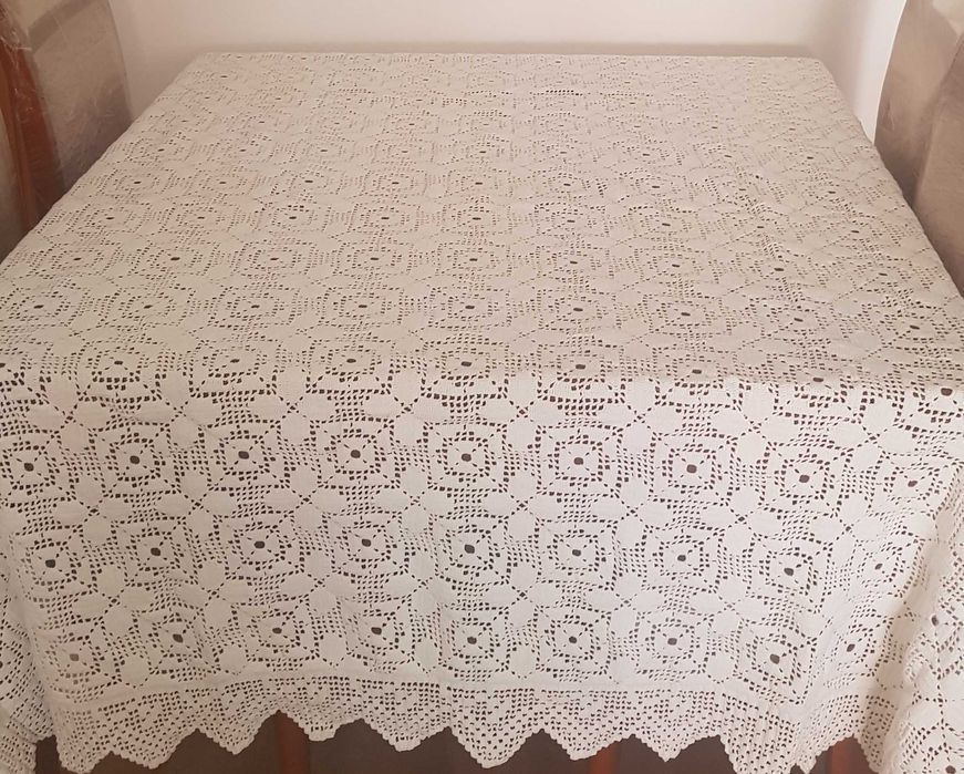 Toalha de mesa em crochet branca feita a mão antiguidade 1,92 x 1,79