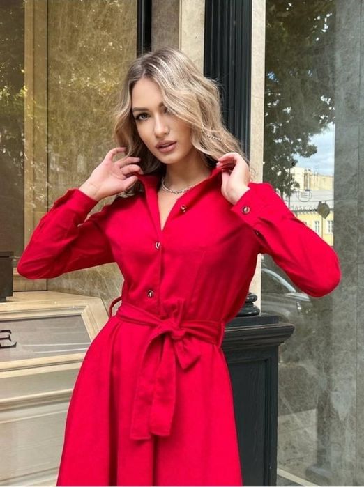 Червона вельветова сукня нова  з ґудзиками