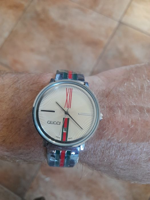 Часы женские Gucci