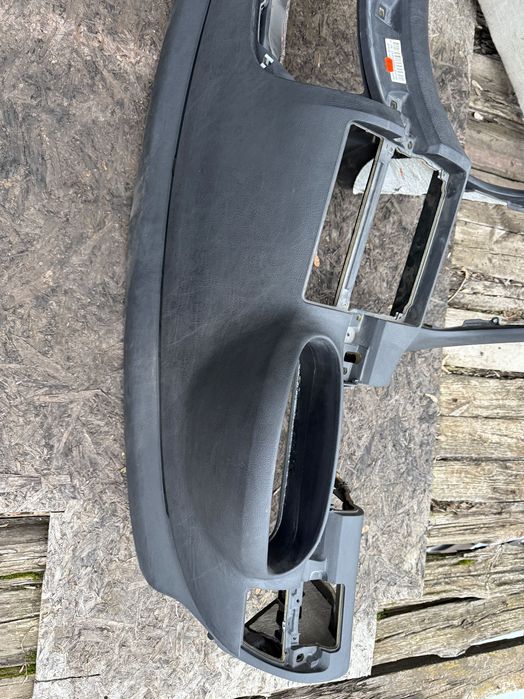 Торпедо консоль  BMW  3 E46