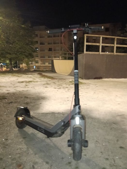 Trotinete Elétrica Segway Ninebot E3