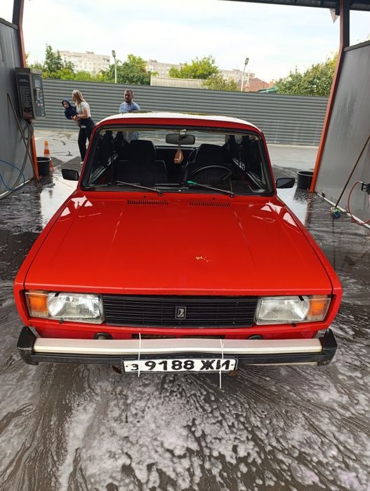 Ваз 2105 рік 1990