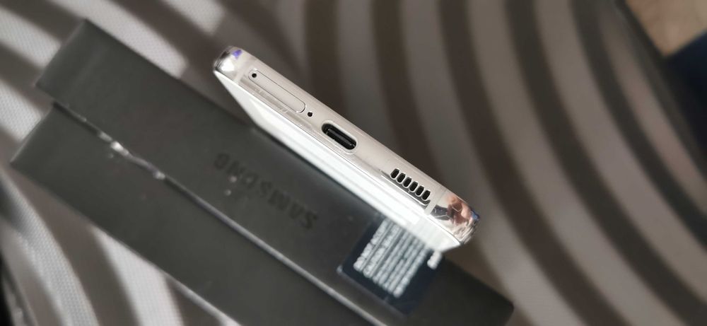Samsung Galaxy S22 8/128 GB