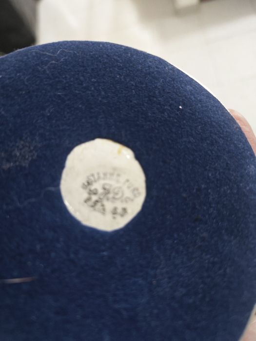 Cavalos em estanho porta livros