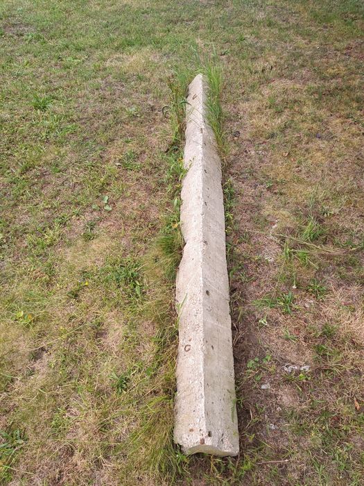 Bloczki/ podmurówki betonowe zbrojeniowe
