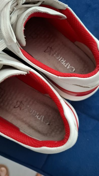 Sportowe białe buty sneakersy Caprice rozm 39 używane