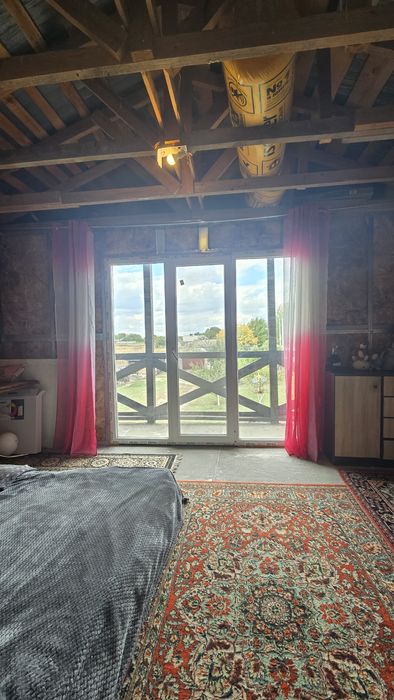 Продам дом с бассейном вул  Незламна