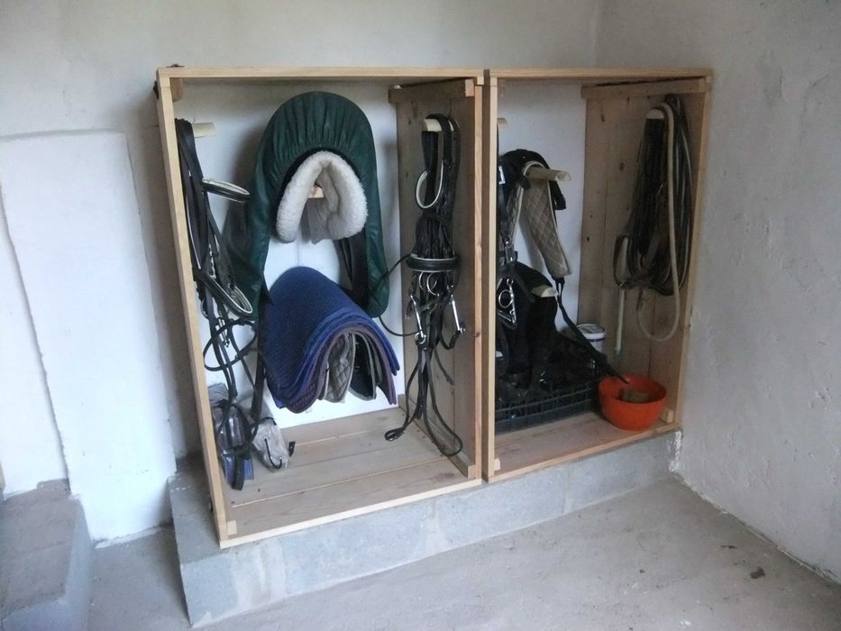 Cavalos a penso/Livery Yard (PT/EN)