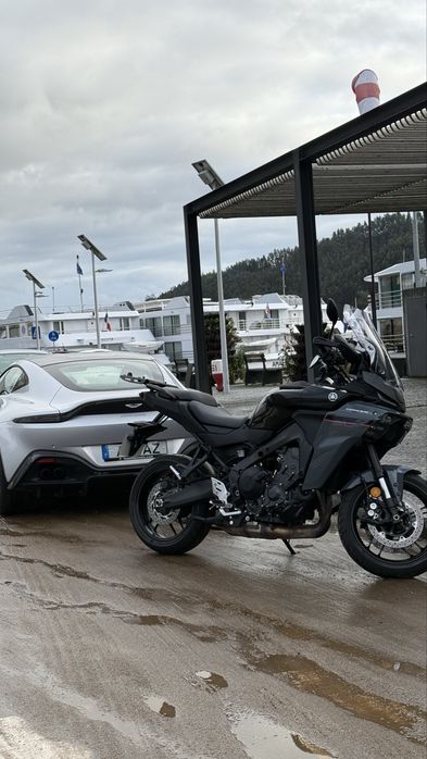 Yamaha tracer 9 2025 c/GARANTIA, quickshift, top case e outros extras