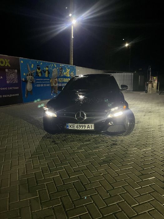 Продам Mersedes Benz C 300, 2016 р.в.  2 л. турбо задній привод