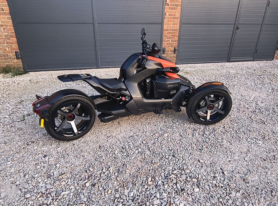 Can-am ryker 900 sport