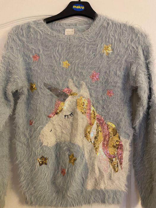 Sweterek z jednorożcem