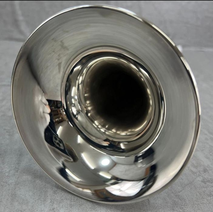 Trompete YTR 3325S