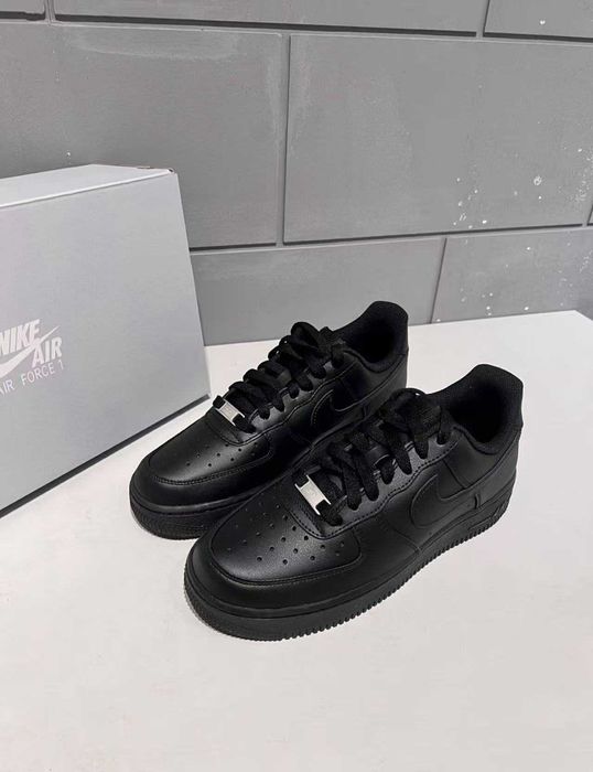 Buty sportowe Nike_Air_Force_1_Low_07_Black_ Rozmiar.37,5